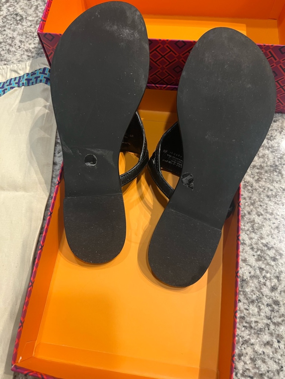 Tory Burch Eloise Black Leather and Leopard Print Flat Thong Sandal Size 8 - Picture 6 of 7